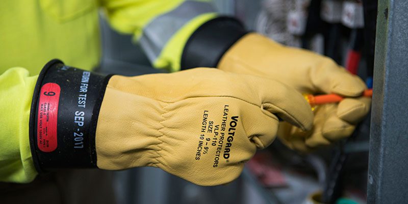do latex gloves conduct electricity